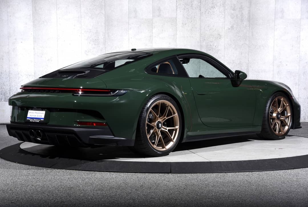 2022 Porsche 911 GT3 Touring — photo 3