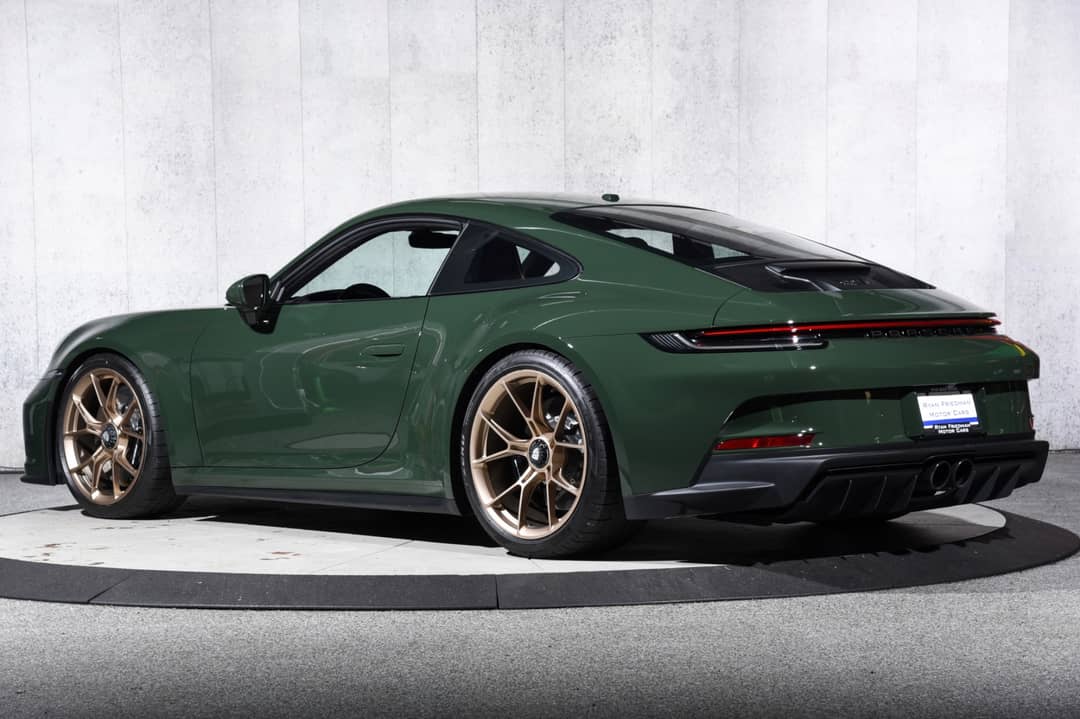 2022 Porsche 911 GT3 Touring — photo 10