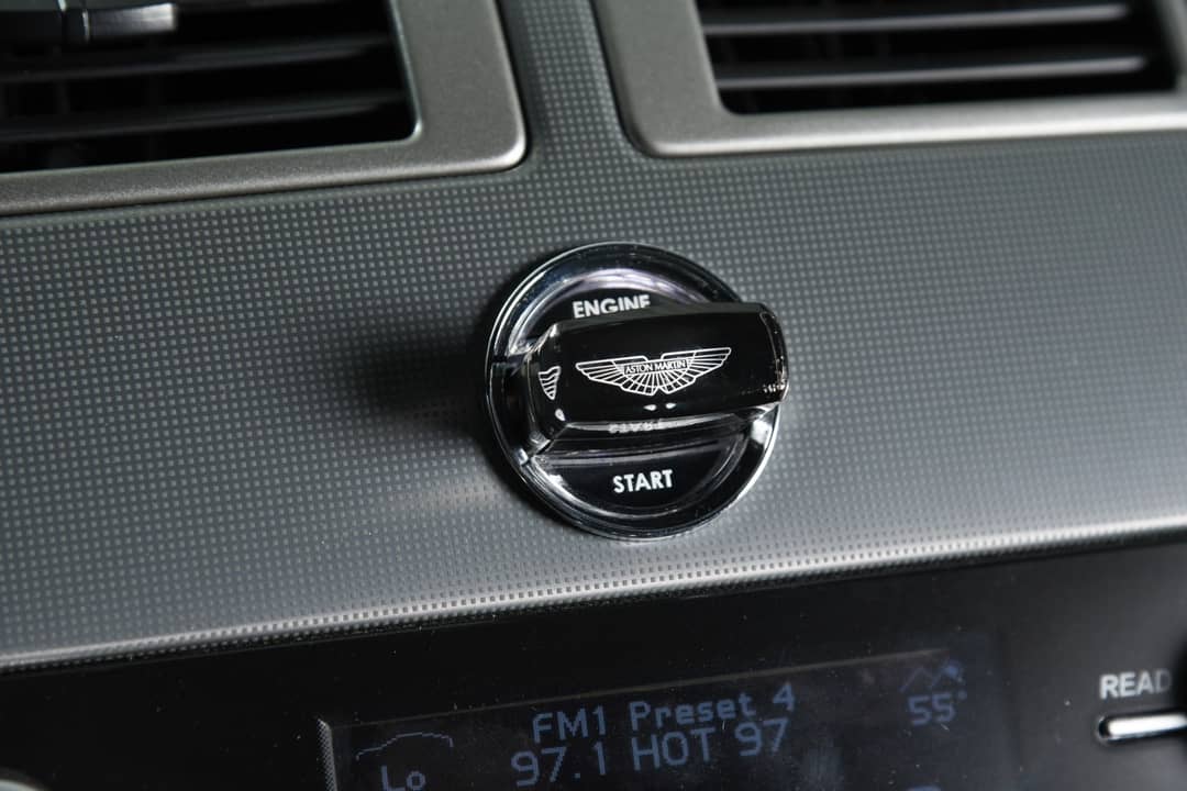 2009 Aston Martin DBS — photo 30