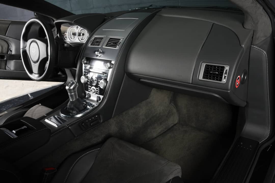 2009 Aston Martin DBS — photo 38