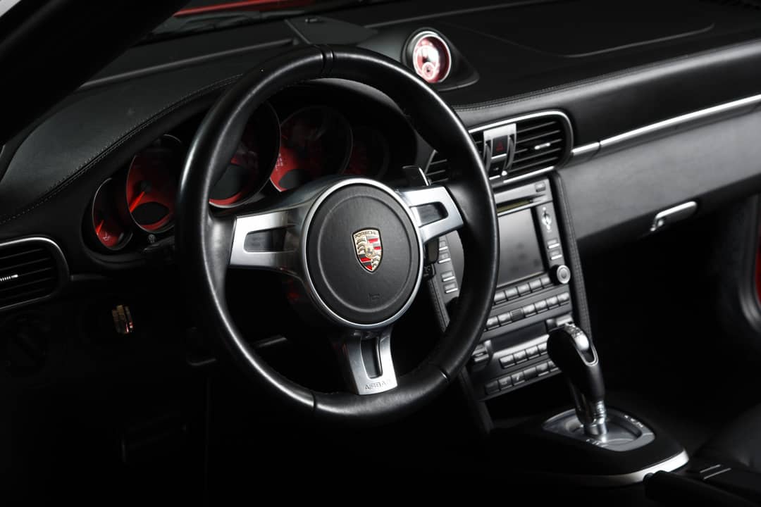 2011 Porsche 911 Carrera 4S — photo 5
