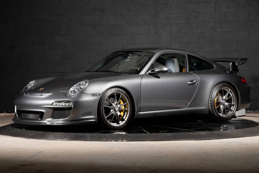 2010 Porsche 911 GT3 — photo 2