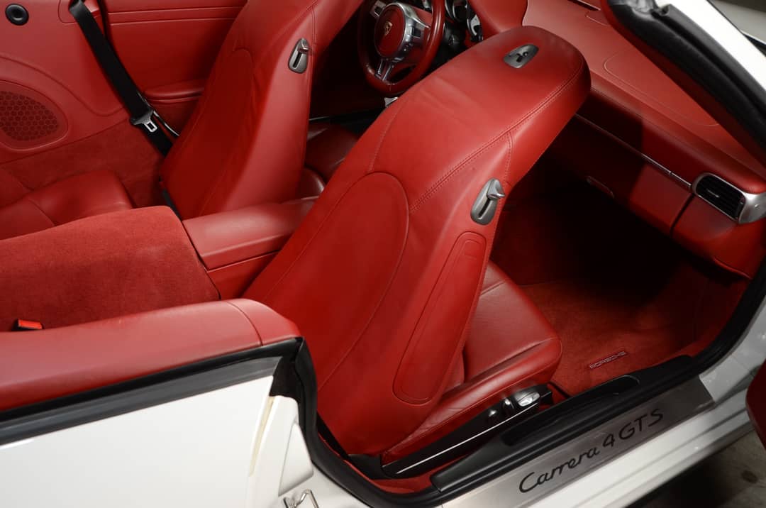 2012 Porsche 911 Carrera 4 GTS — photo 17