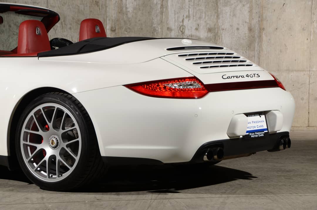 2012 Porsche 911 Carrera 4 GTS — photo 10