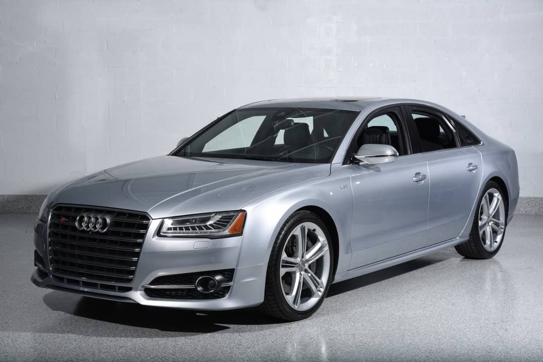 2015 Audi S8 4.0T quattro — photo 11