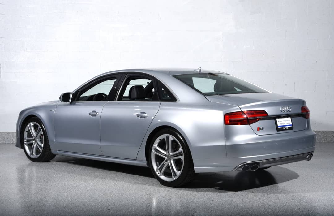 2015 Audi S8 4.0T quattro — photo 14