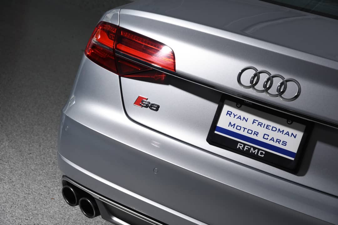 2015 Audi S8 4.0T quattro — photo 16