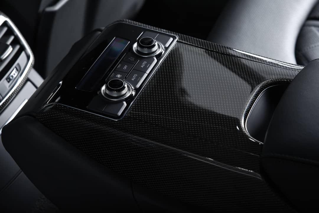 2015 Audi S8 4.0T quattro — photo 30