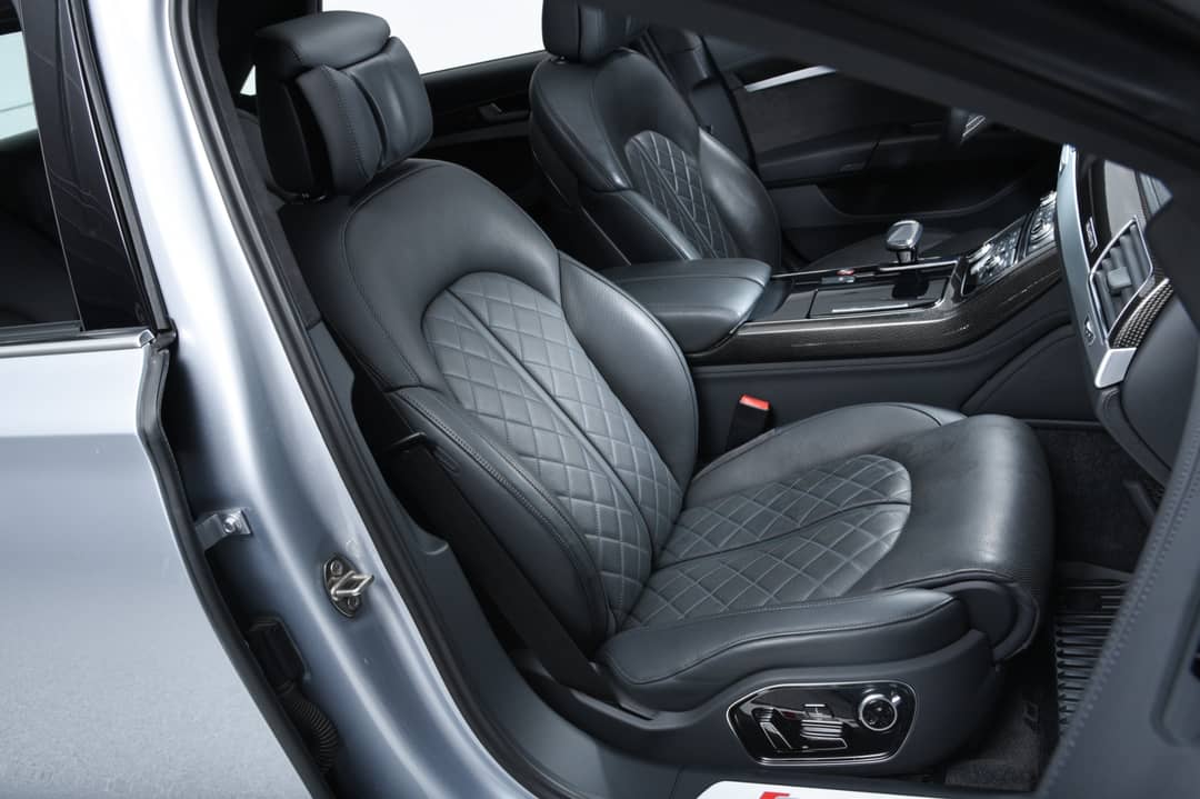2015 Audi S8 4.0T quattro — photo 33