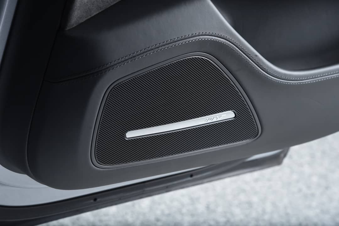 2015 Audi S8 4.0T quattro — photo 38