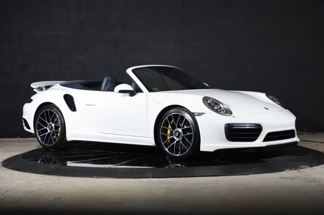 2018 Porsche 911 Turbo S — photo 2
