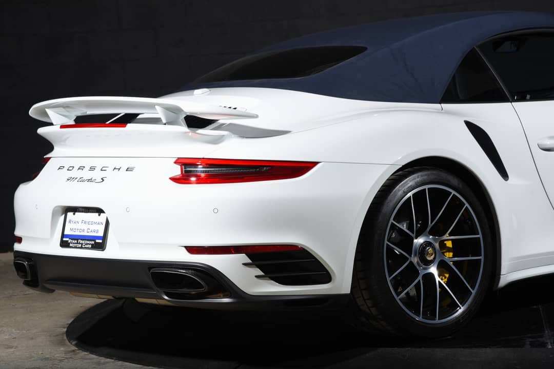 2018 Porsche 911 Turbo S — photo 27