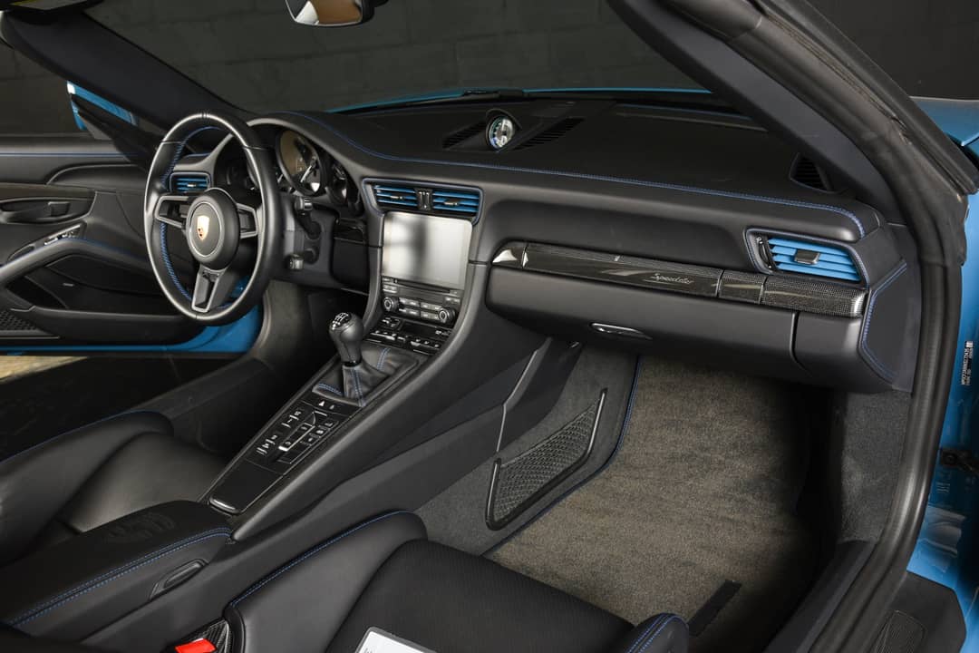 2019 Porsche 911 Speedster — photo 17