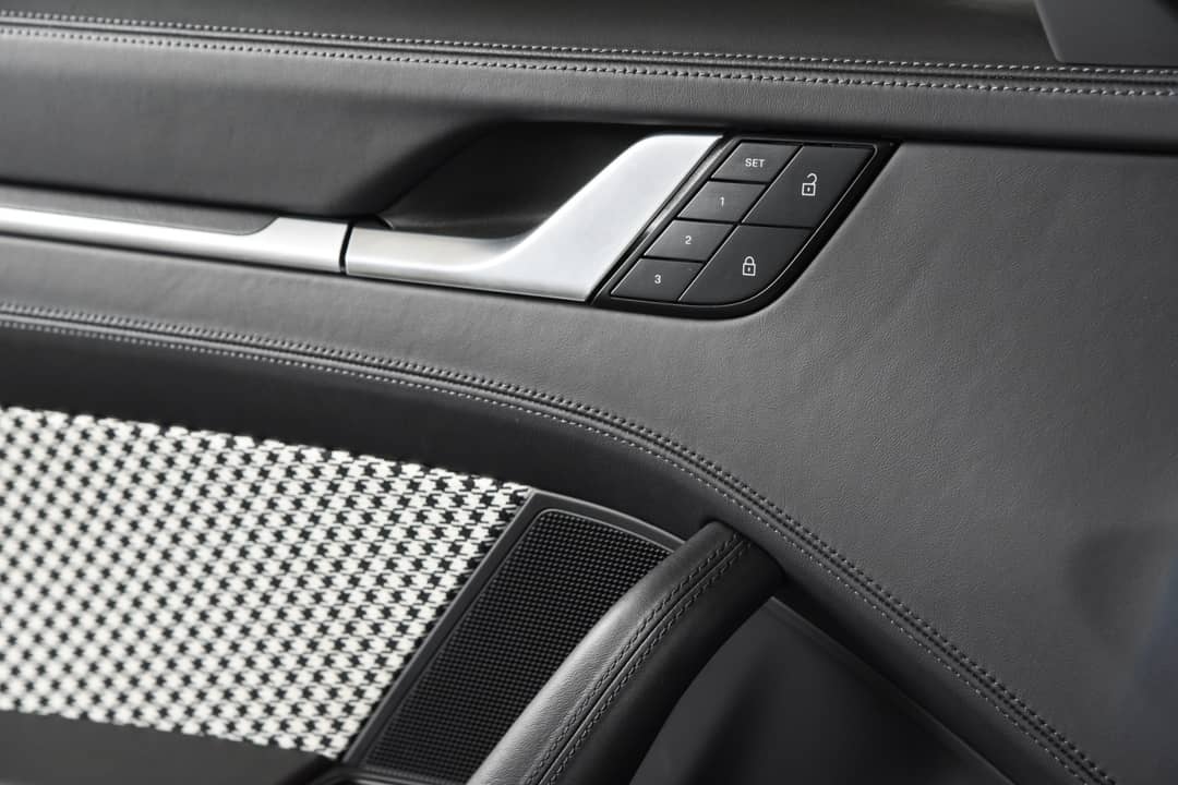 2023 Porsche 911 Sport Classic — photo 34