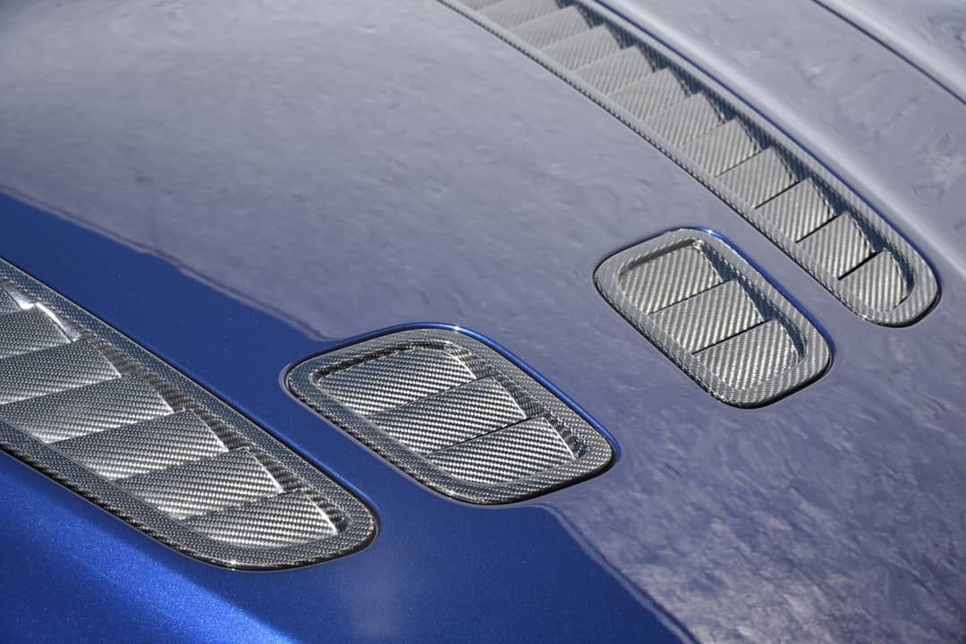 2011 Aston Martin V12 Vantage — photo 31
