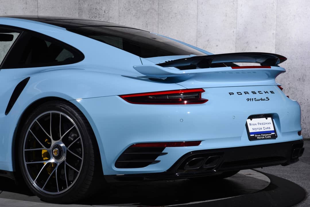 2017 Porsche 911 Turbo S — photo 17