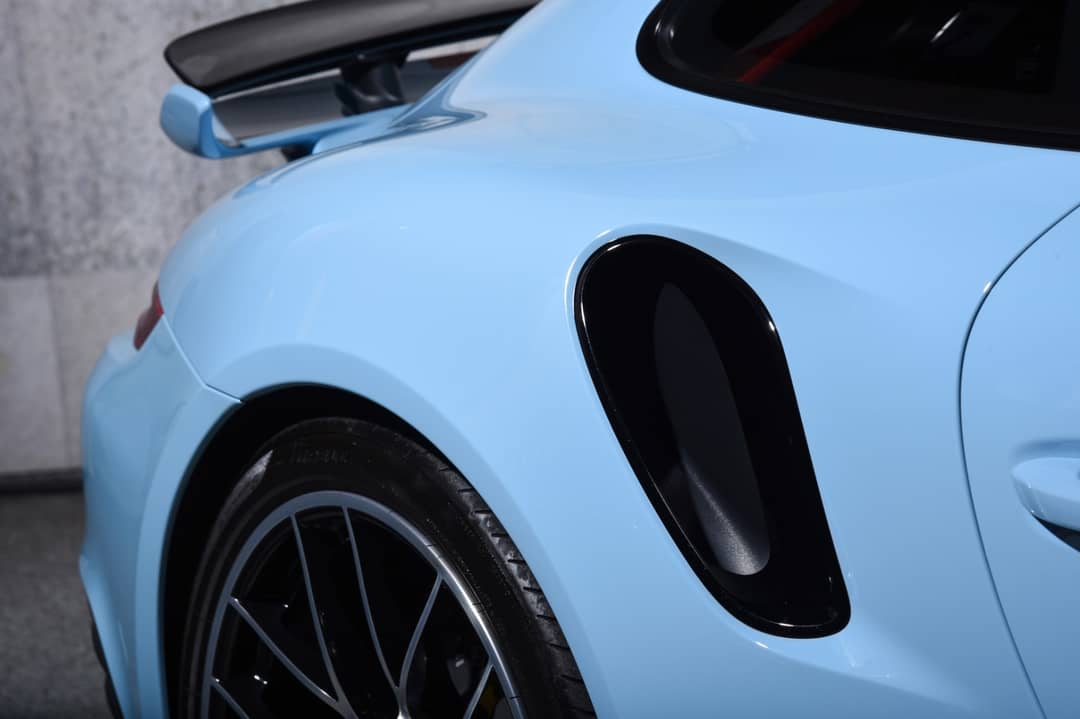 2017 Porsche 911 Turbo S — photo 19