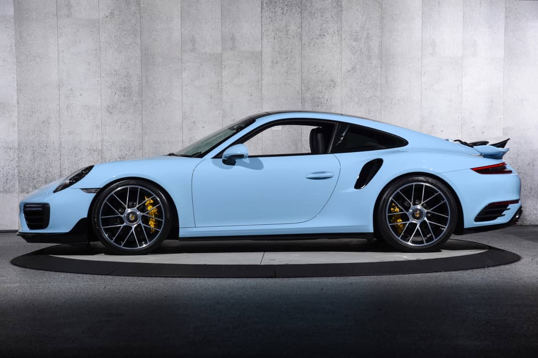 2017 Porsche 911 Turbo S — photo 21