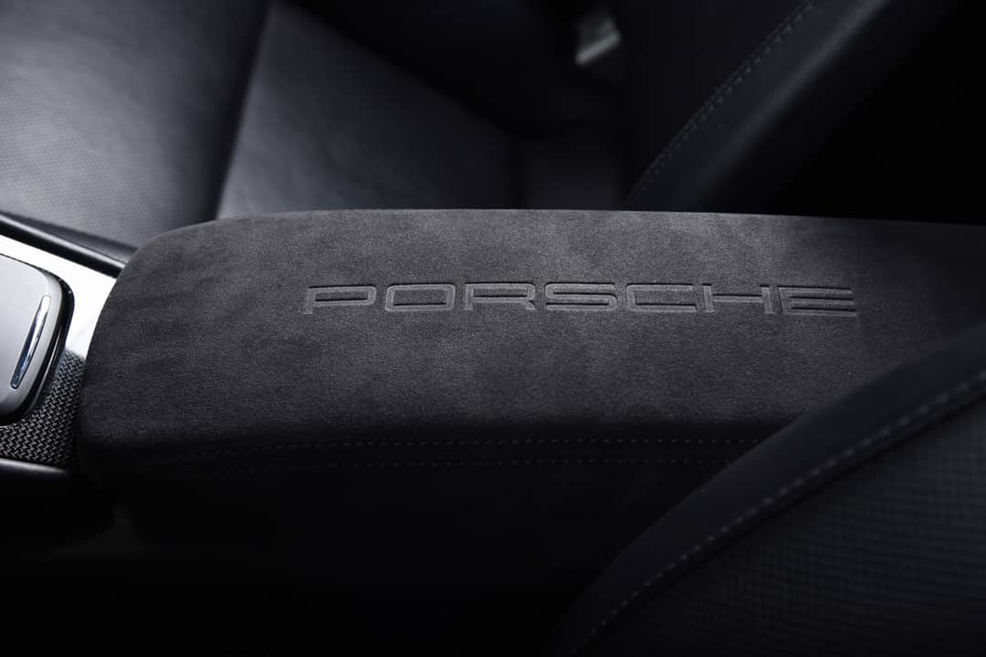 2017 Porsche 911 Turbo S — photo 31