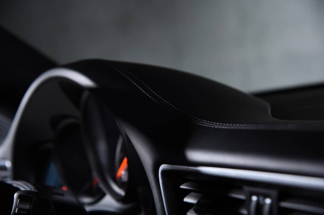 2017 Porsche 911 Turbo S — photo 37