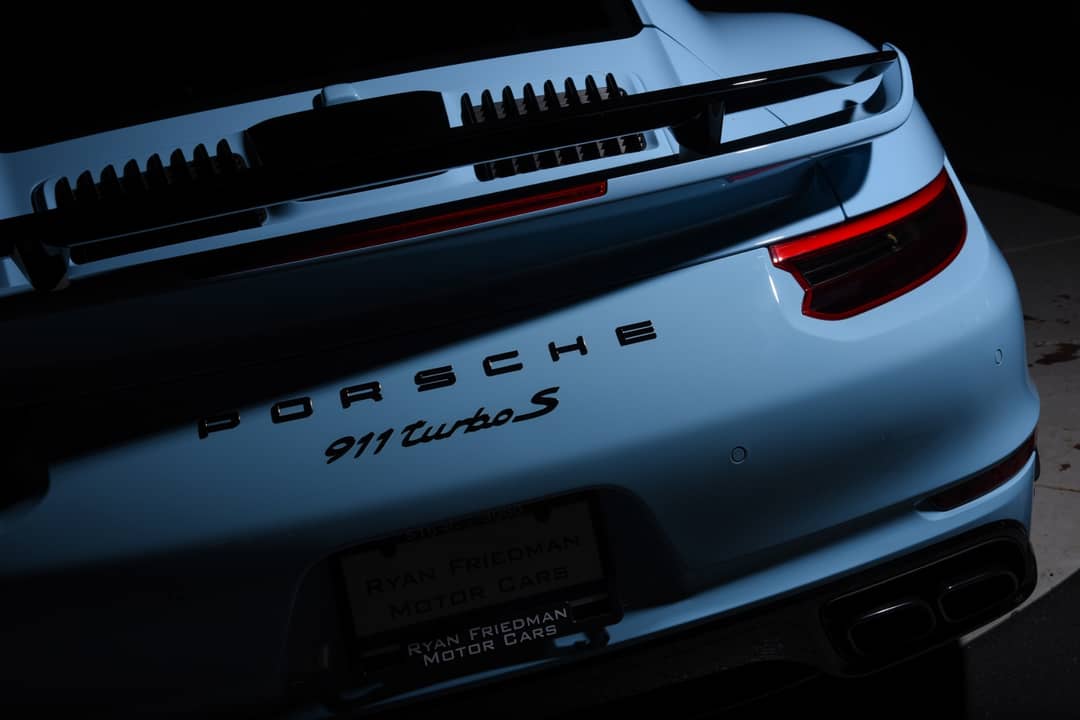 2017 Porsche 911 Turbo S — photo 10