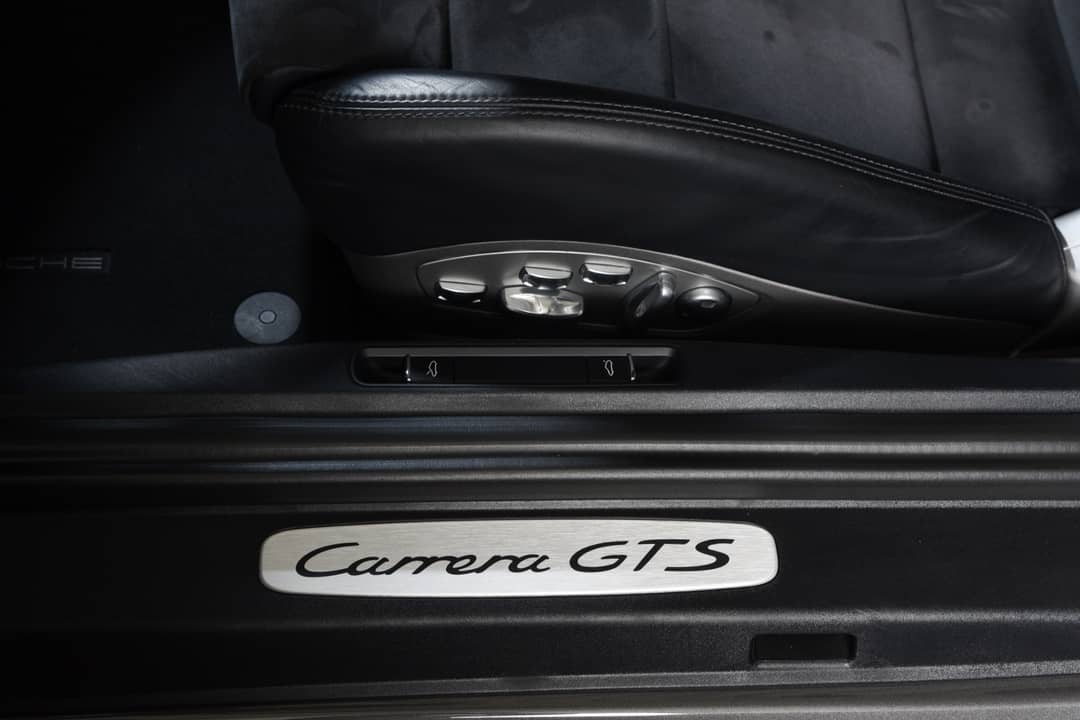 2016 Porsche 911 Carrera GTS — photo 17