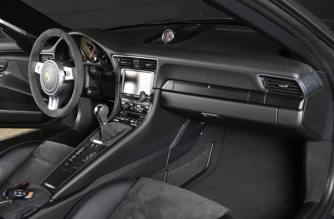 2016 Porsche 911 Carrera GTS — photo 20