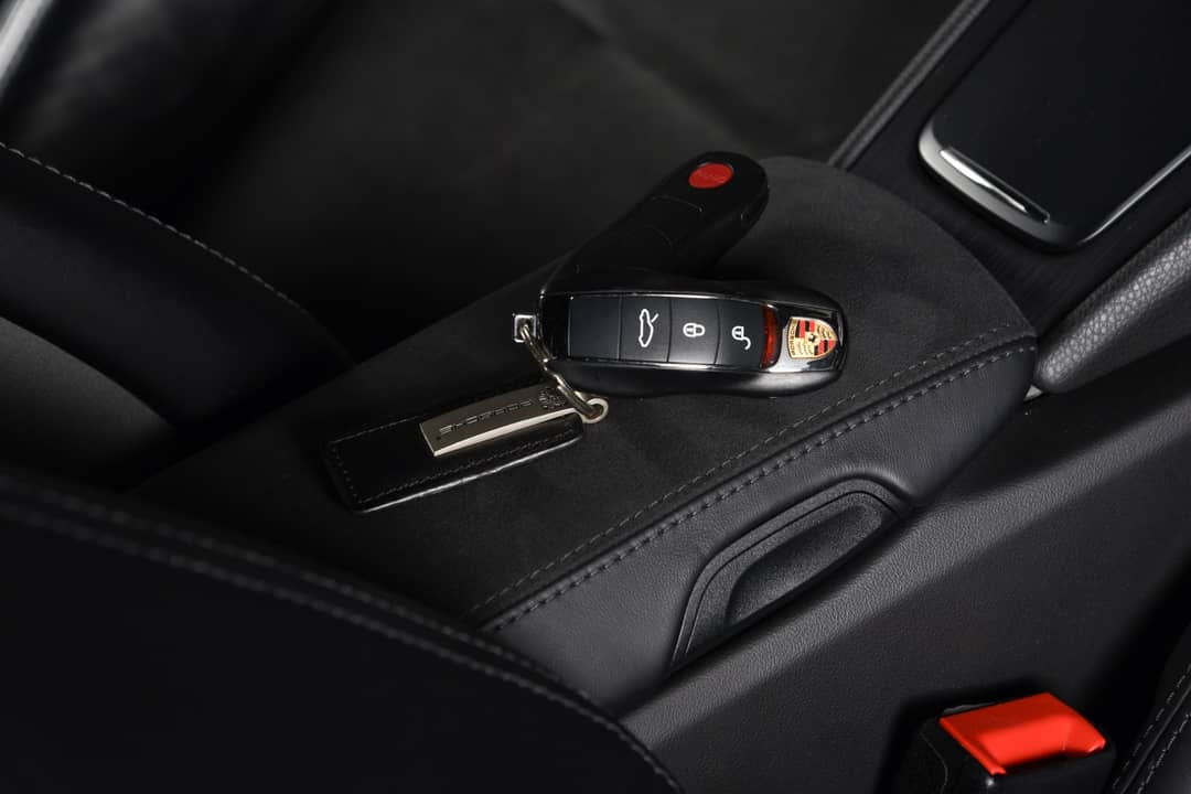 2016 Porsche 911 Carrera GTS — photo 28