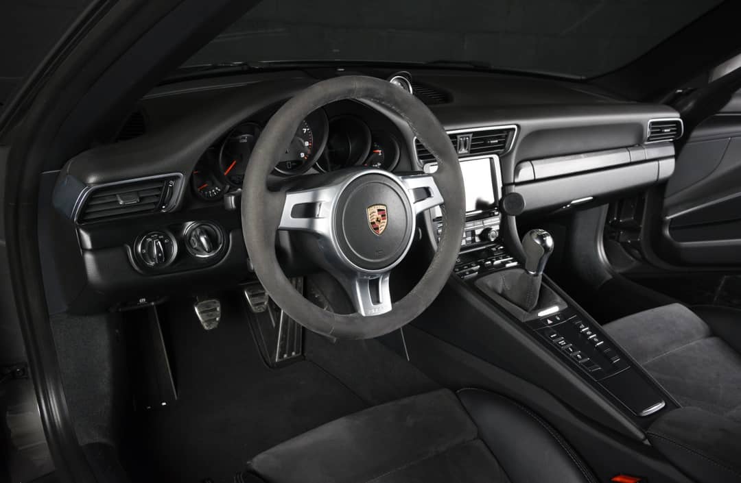 2016 Porsche 911 Carrera GTS — photo 4