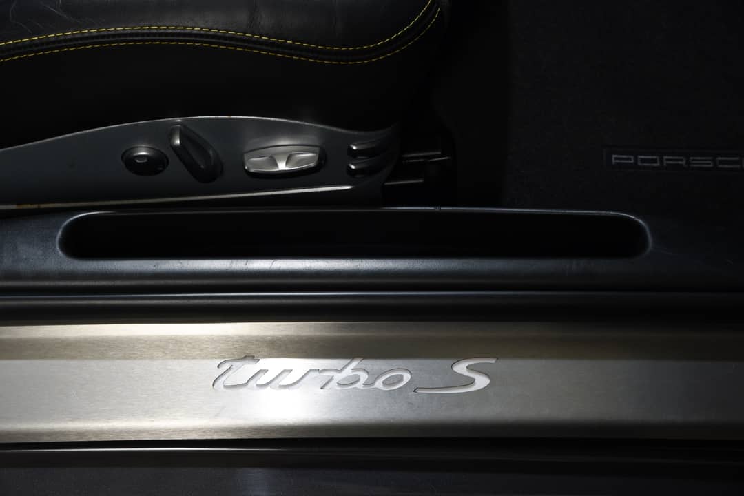 2011 Porsche 911 Turbo S — photo 16