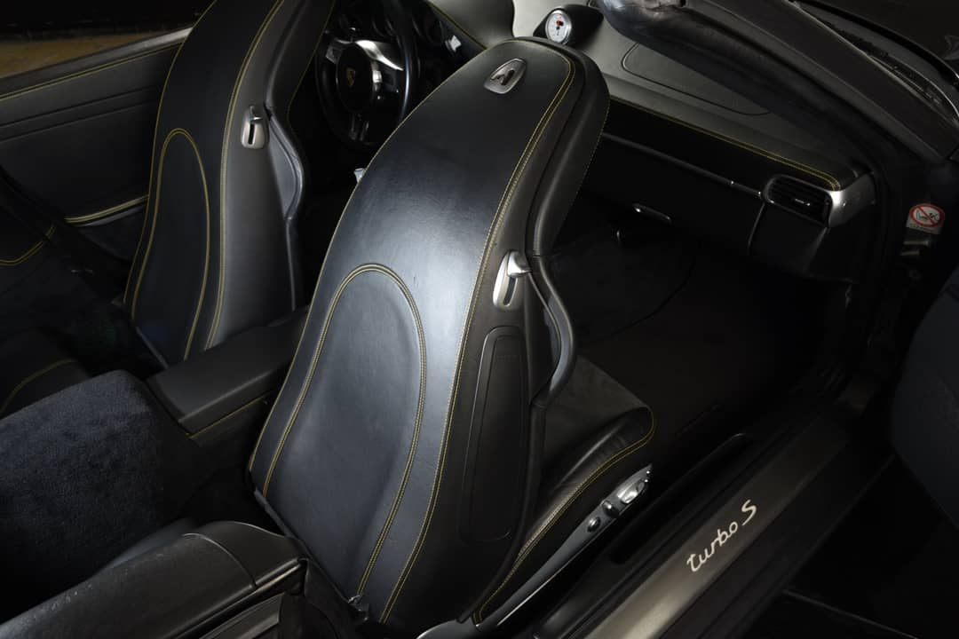 2011 Porsche 911 Turbo S — photo 7