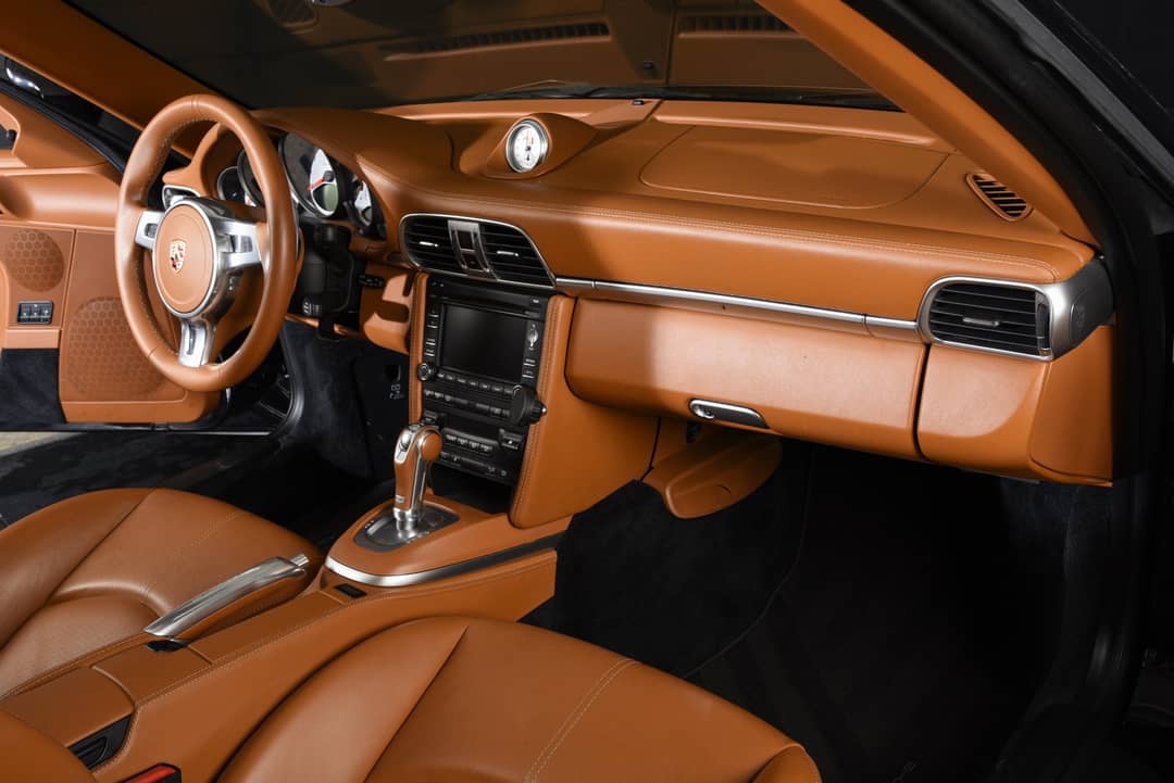 2011 Porsche 911 Turbo S — photo 16