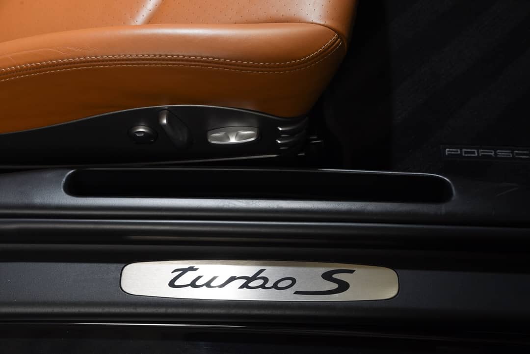 2011 Porsche 911 Turbo S — photo 19