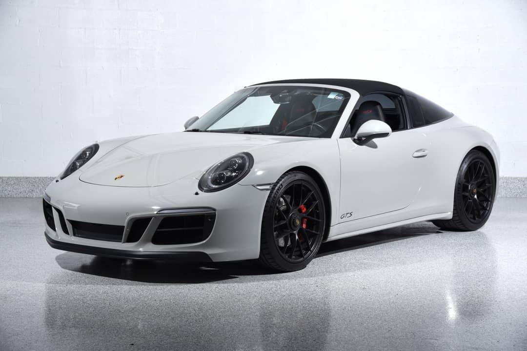 2017 Porsche 911 Targa 4 GTS — photo 27