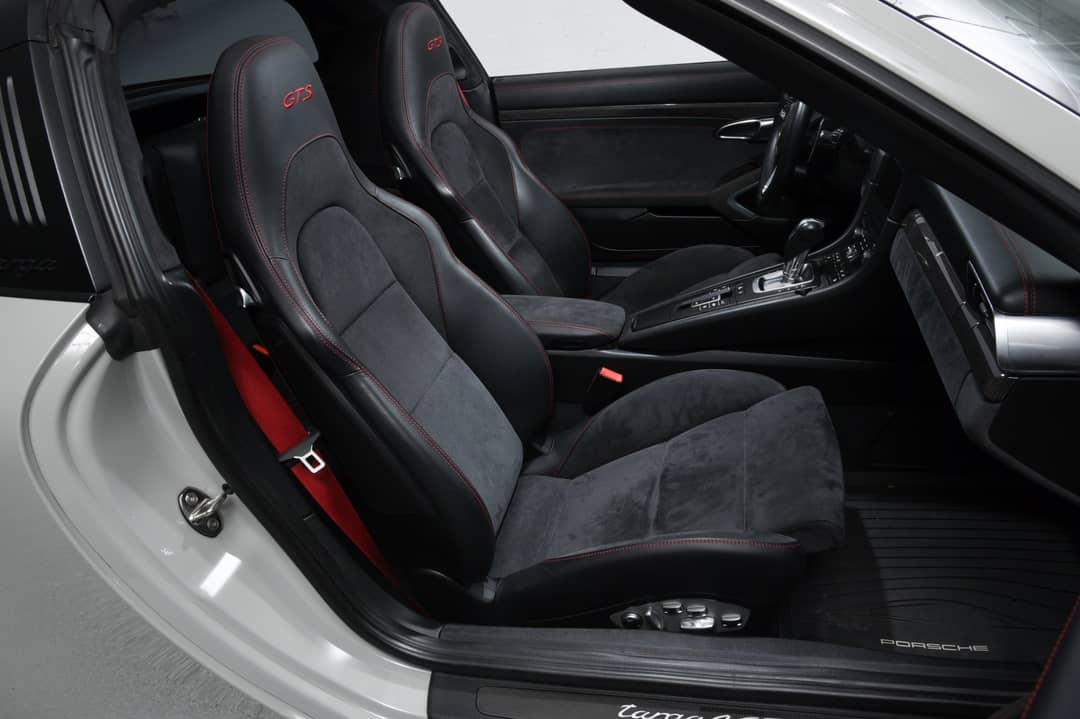 2017 Porsche 911 Targa 4 GTS — photo 5