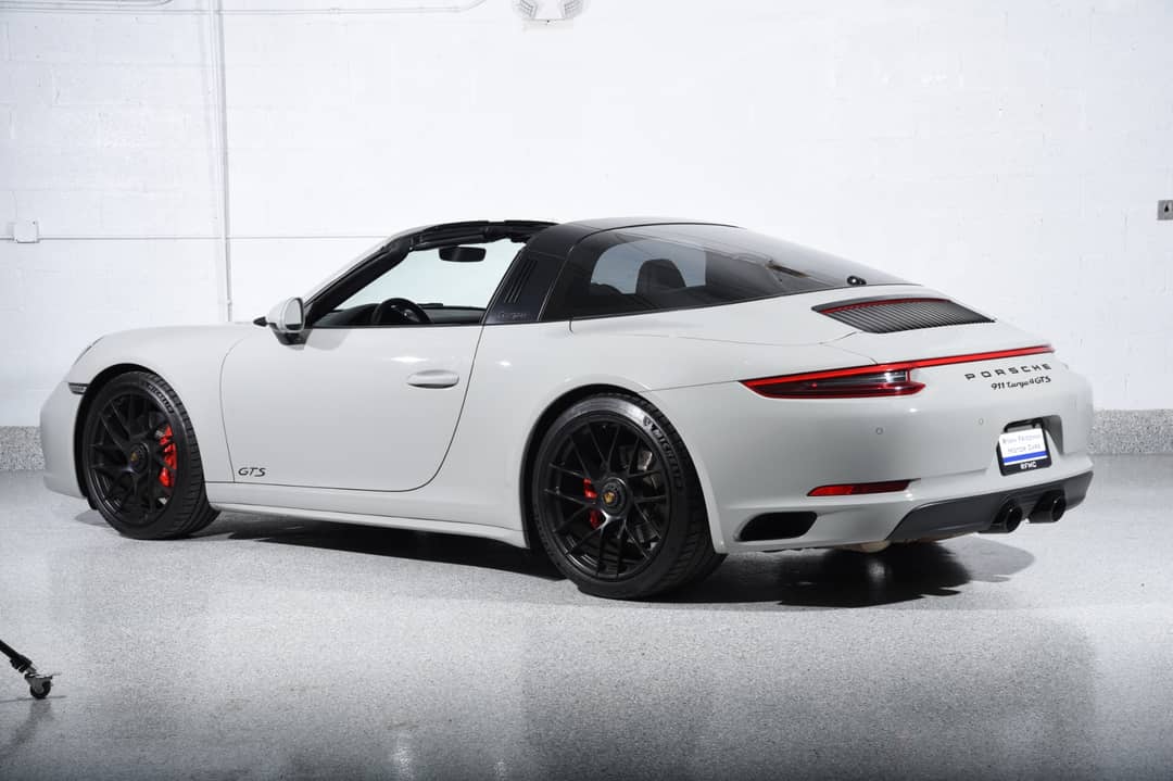2017 Porsche 911 Targa 4 GTS — photo 7