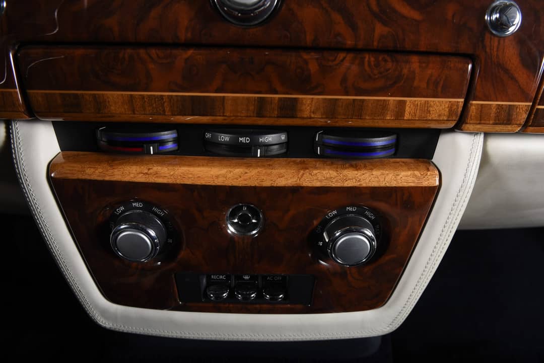 2005 Rolls-Royce Phantom — photo 31