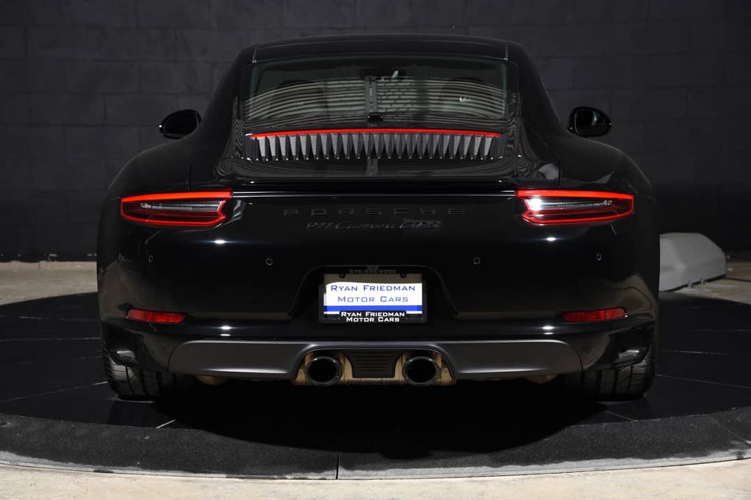 2019 Porsche 911 Carrera GTS — photo 11