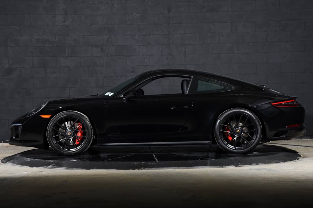 2019 Porsche 911 Carrera GTS — photo 12