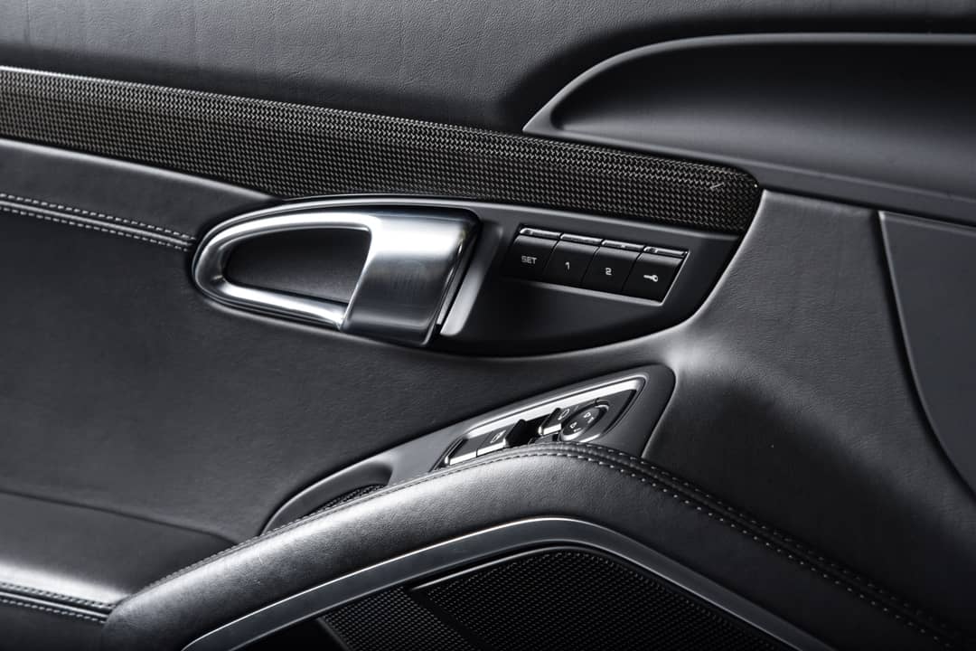 2019 Porsche 911 Carrera GTS — photo 17