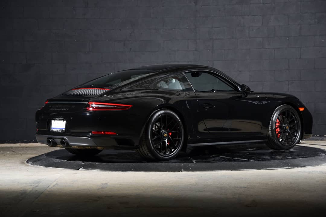 2019 Porsche 911 Carrera GTS — photo 3