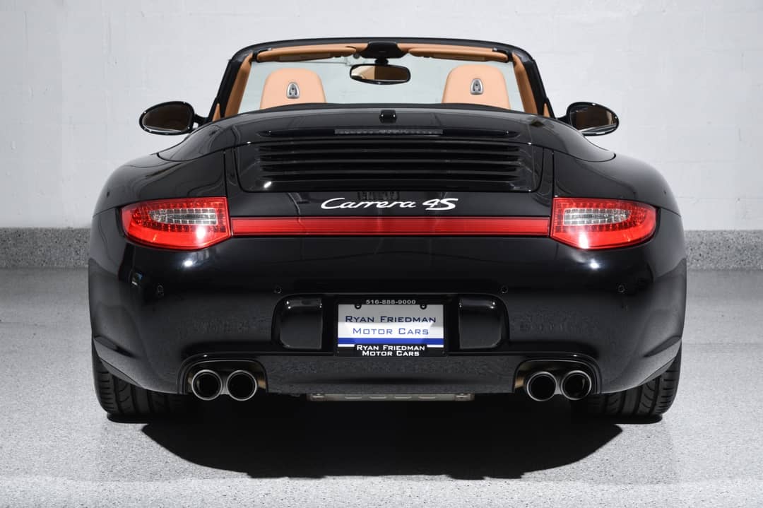 2011 Porsche 911 Carrera 4S — photo 11