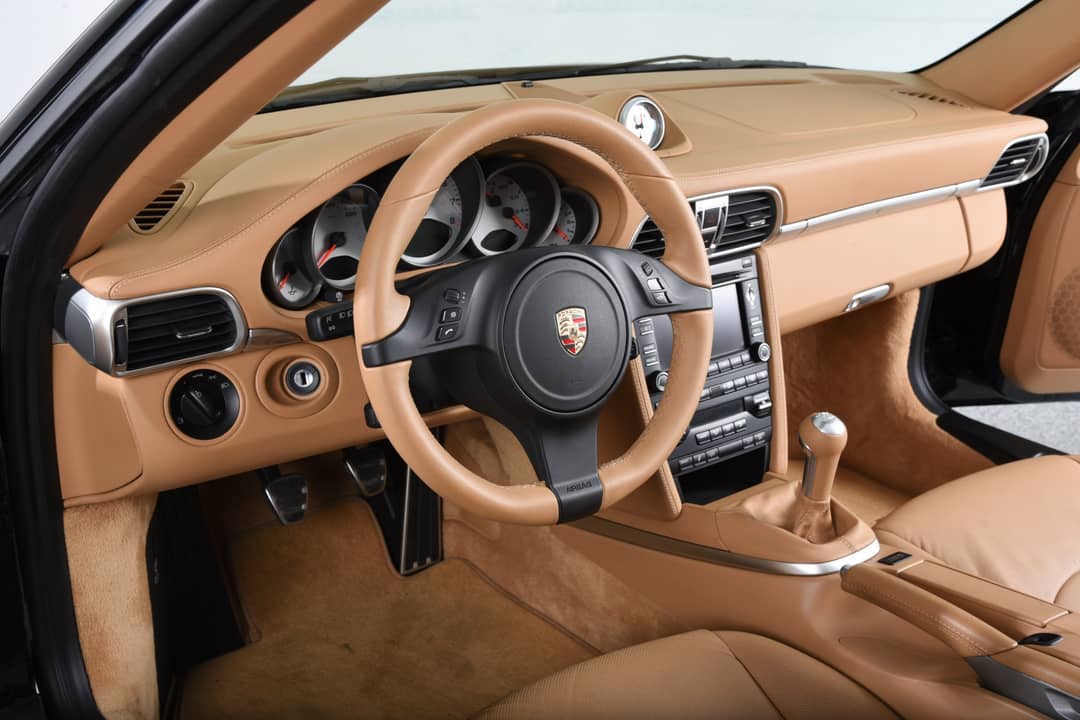 2011 Porsche 911 Carrera 4S — photo 13