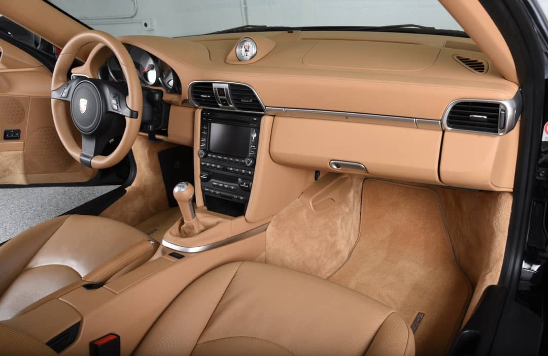 2011 Porsche 911 Carrera 4S — photo 14