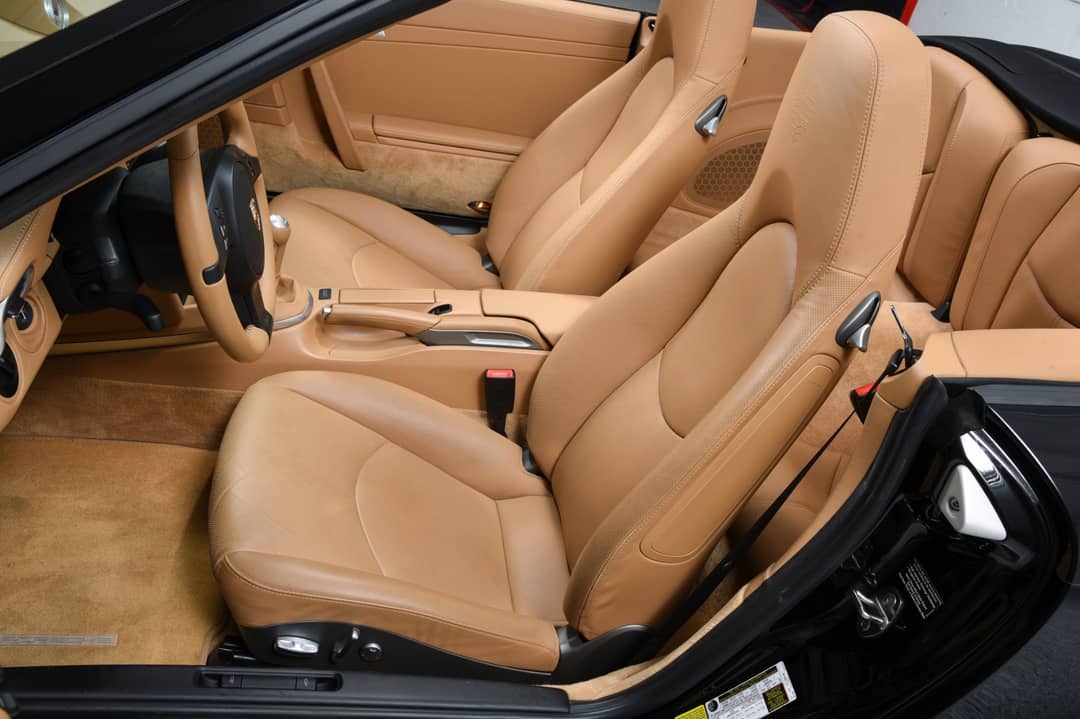 2011 Porsche 911 Carrera 4S — photo 16