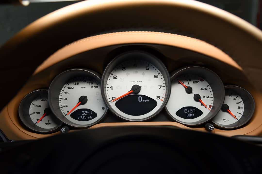 2011 Porsche 911 Carrera 4S — photo 19