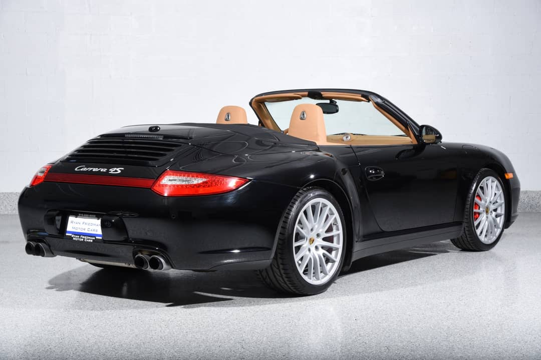 2011 Porsche 911 Carrera 4S — photo 3