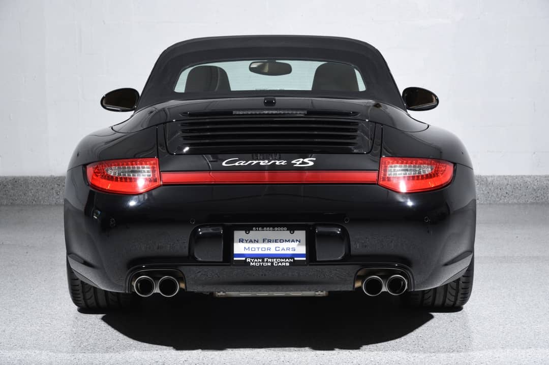 2011 Porsche 911 Carrera 4S — photo 29