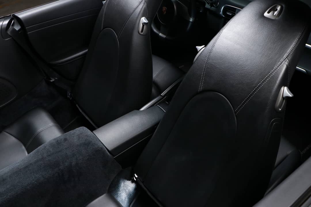 2010 Porsche 911 Carrera 4S — photo 11