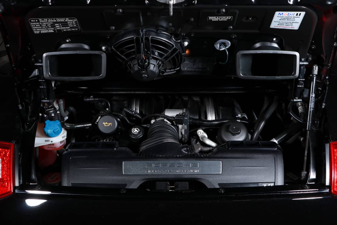 2010 Porsche 911 Carrera 4S — photo 17